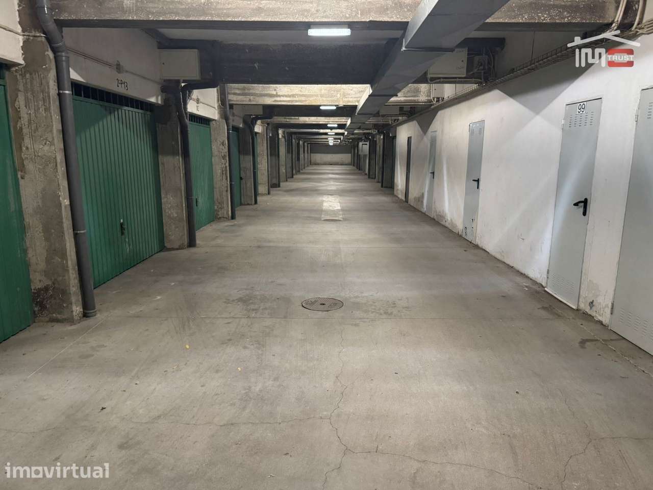 Garagem fechada no centro de Fátima - Grande imagem: 5/8