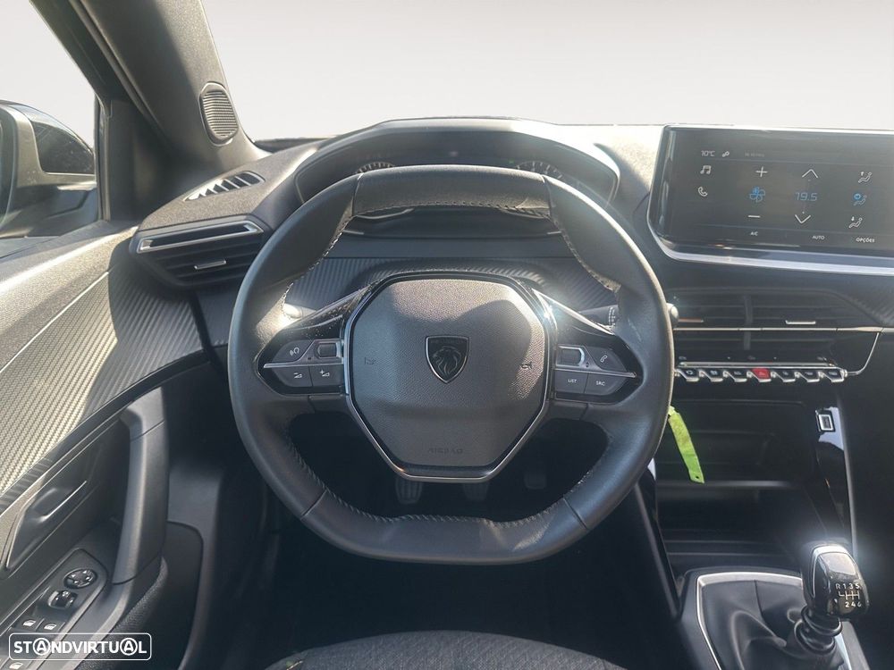 Peugeot 2008 1.2 PureTech Style - 12