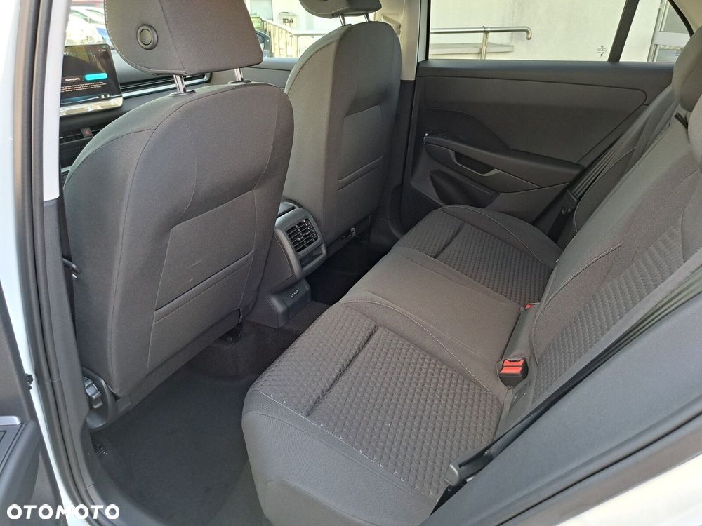 Volkswagen T-Roc - 9