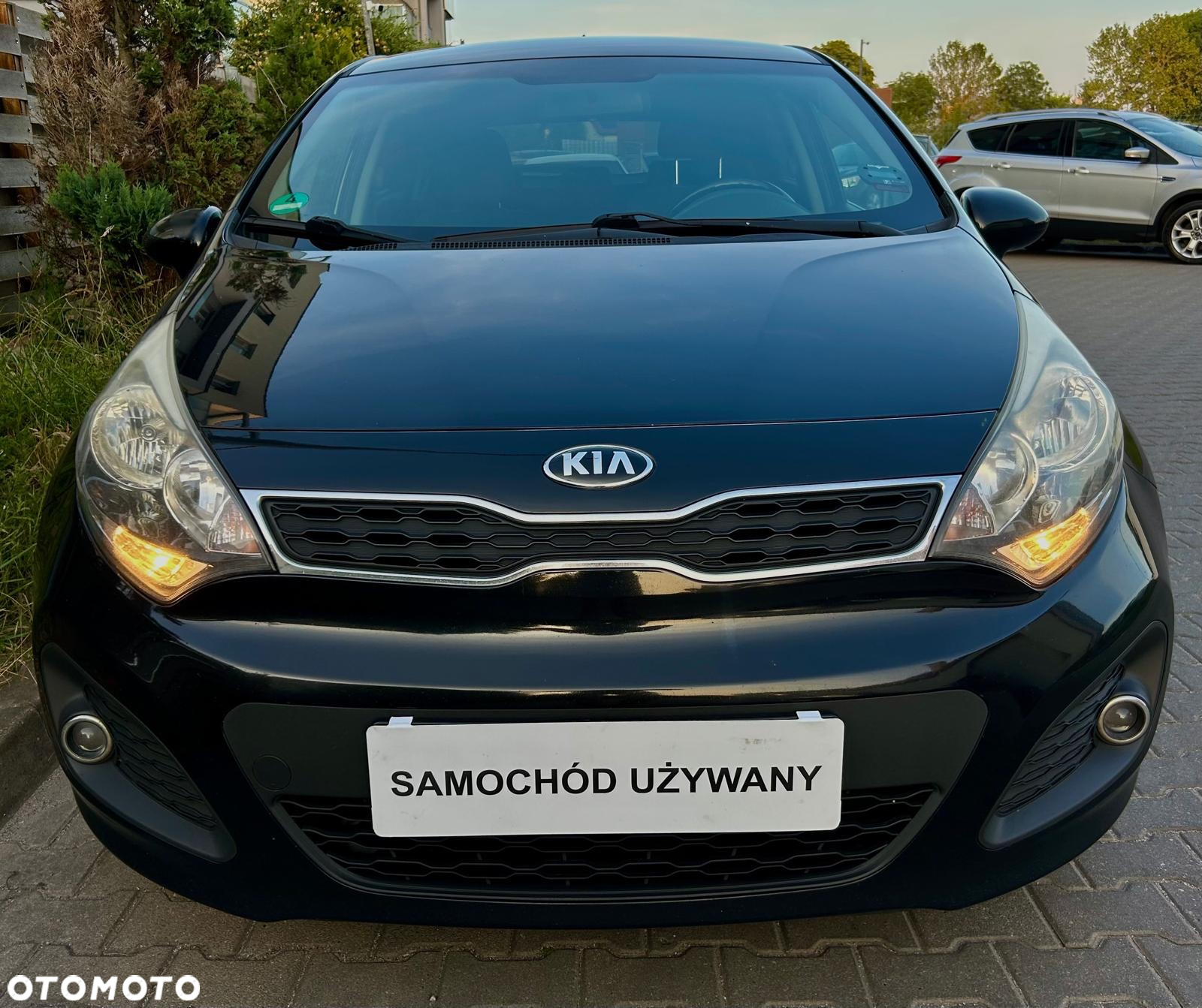 Kia Rio 1.4 L - 10