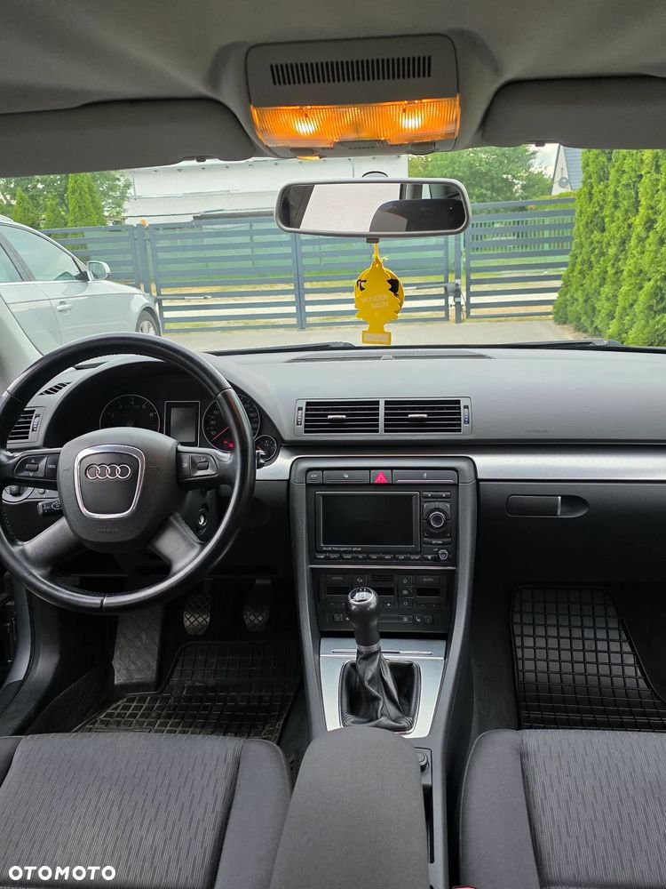 Audi A4 Limousine 1.8 - 9