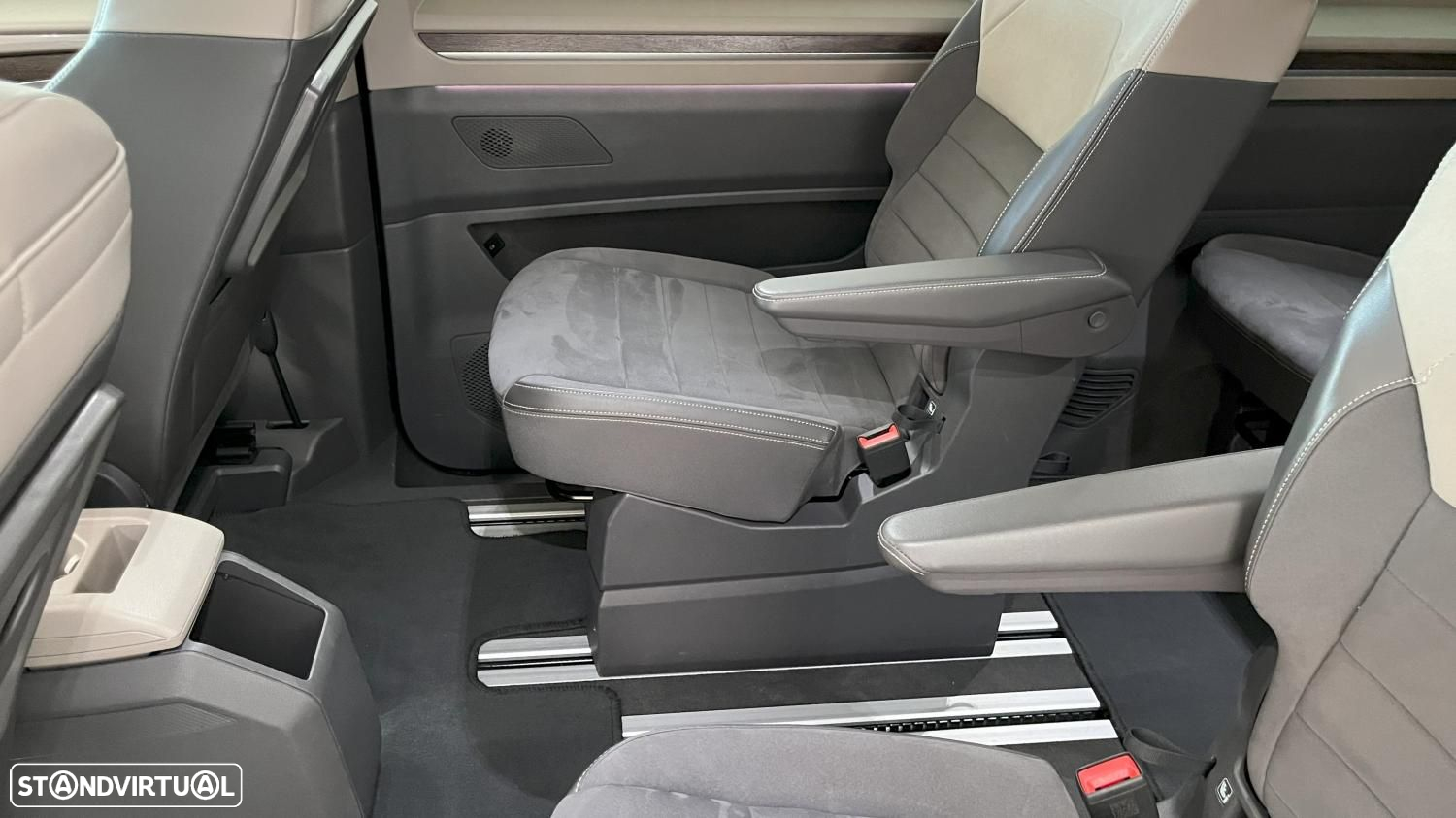VW Multivan 2.0 TDI Style Longa DSG - 12
