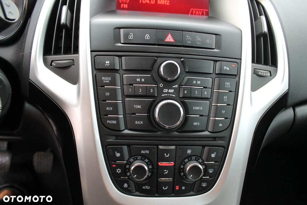 Opel Astra 1.4 Turbo Cosmo - 11