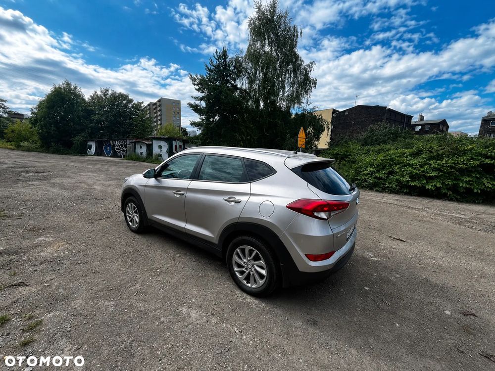 Hyundai Tucson 1.7 CRDI BlueDrive Style 2WD - 7