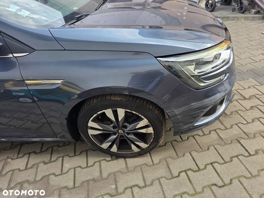 Renault Megane ver-1-4-16v-tce-bose-edition - 9