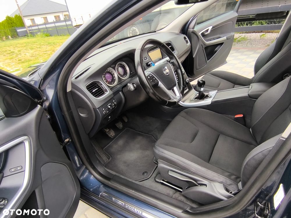 Volvo S60 D3 Momentum - 22