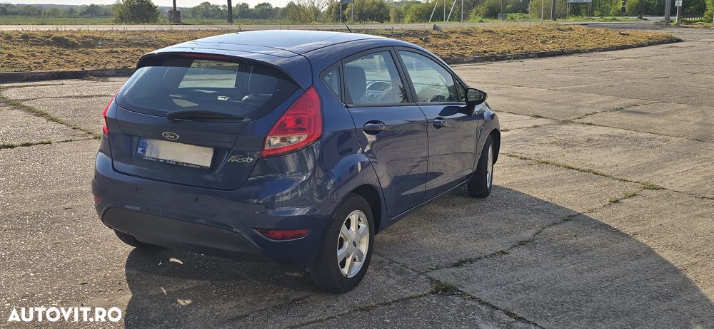 Ford Fiesta - 10