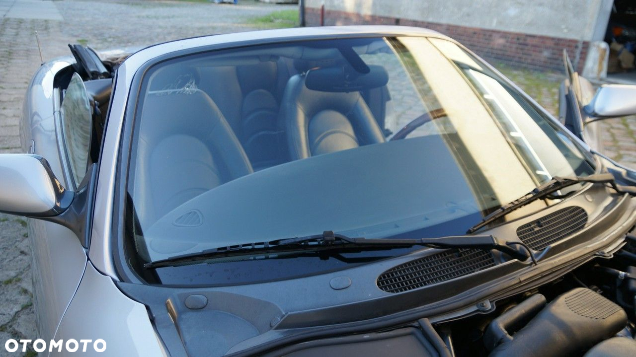 Jaguar XK8 - 29