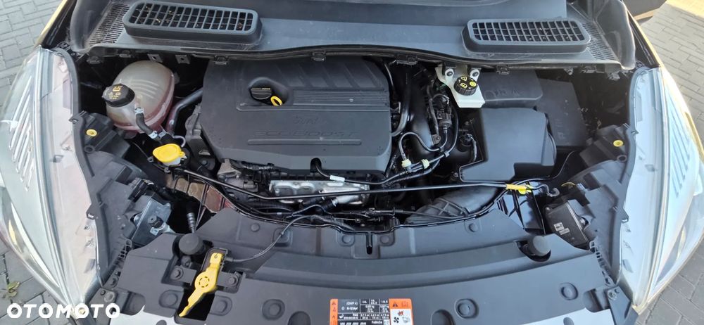 Ford Kuga 1.5 EcoBoost 2x4 Titanium - 35
