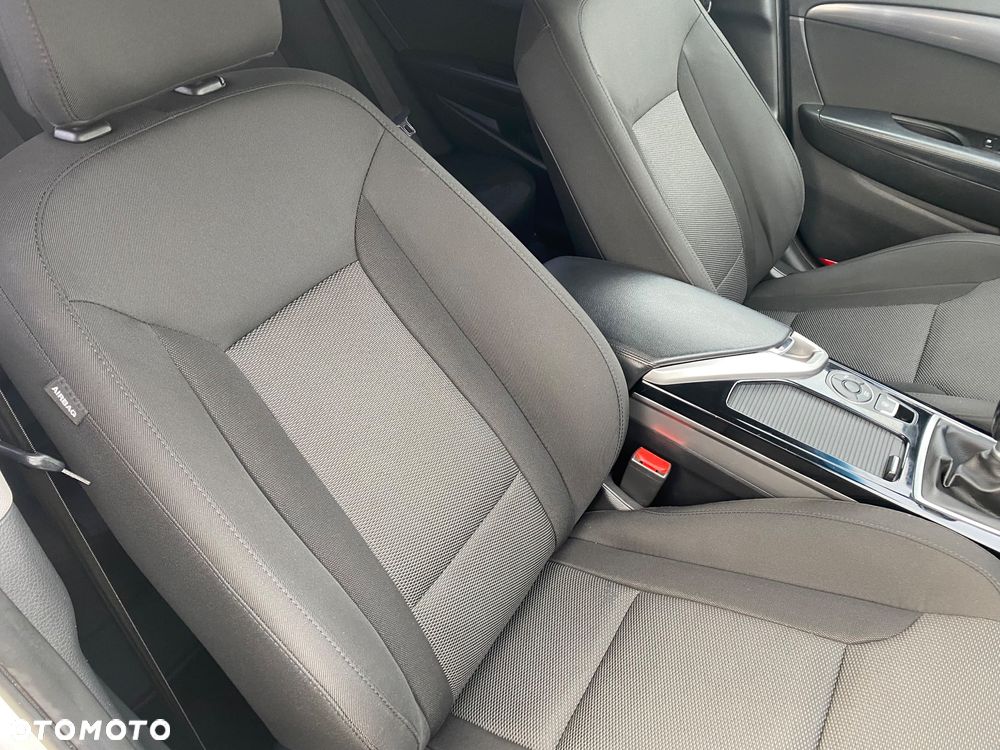 Hyundai i40 i40cw 1.6 Fifa World Cup Edition - 24