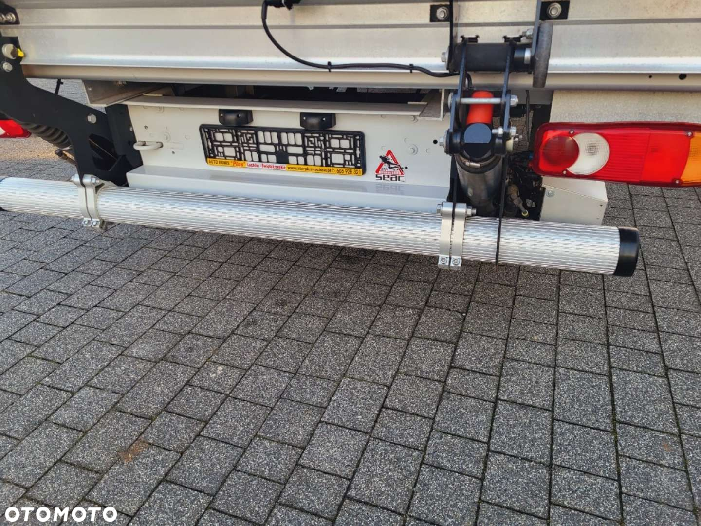Opel Movano z windą salon Polska - 36