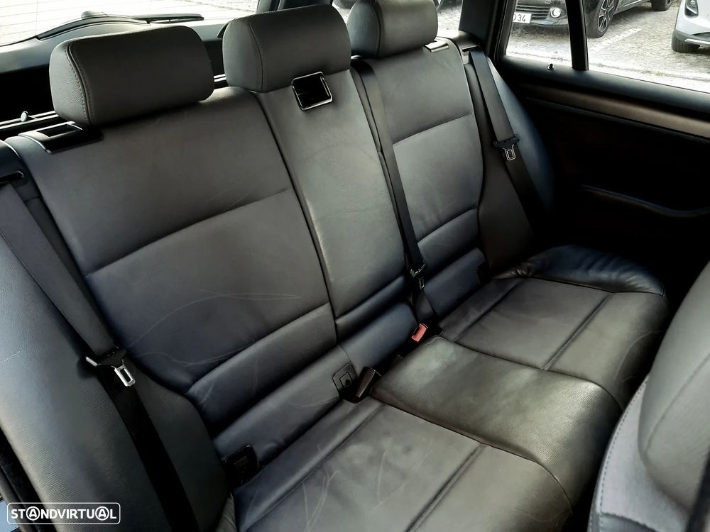BMW 320 d Edition Exclusive - 8