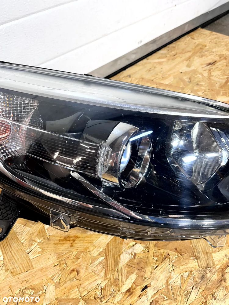 RENAULT CAPTUR I LAMPA PRAWY PRZÓD PRAWA PRZEDNIA ZWYKŁA ORYGINAŁ EUROPA BRAK JEDNEGO UCHWYTU 260102734R - 4