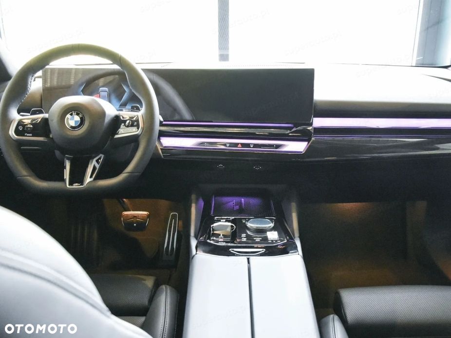 BMW Seria 5 520d mHEV M Sport - 14
