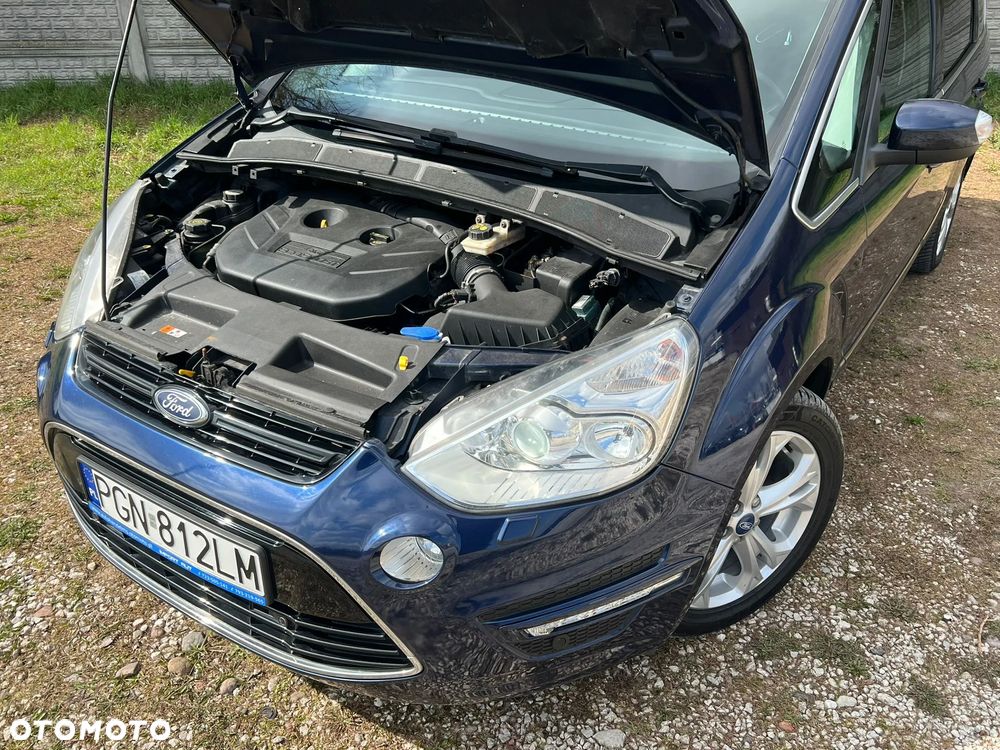 Ford S-Max - 11