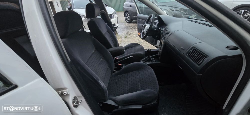 VW Golf 1.4i Confort - 16