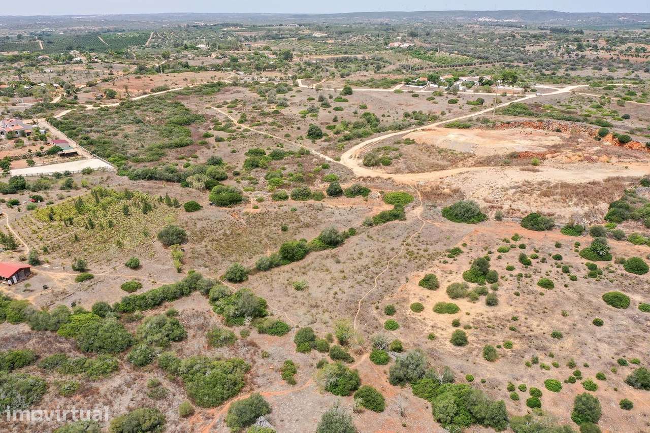 TERRENO RUSTICO PARA VENDA PERTO DE LAGOS COM FACIL ACESSO - Grande imagem: 3/6