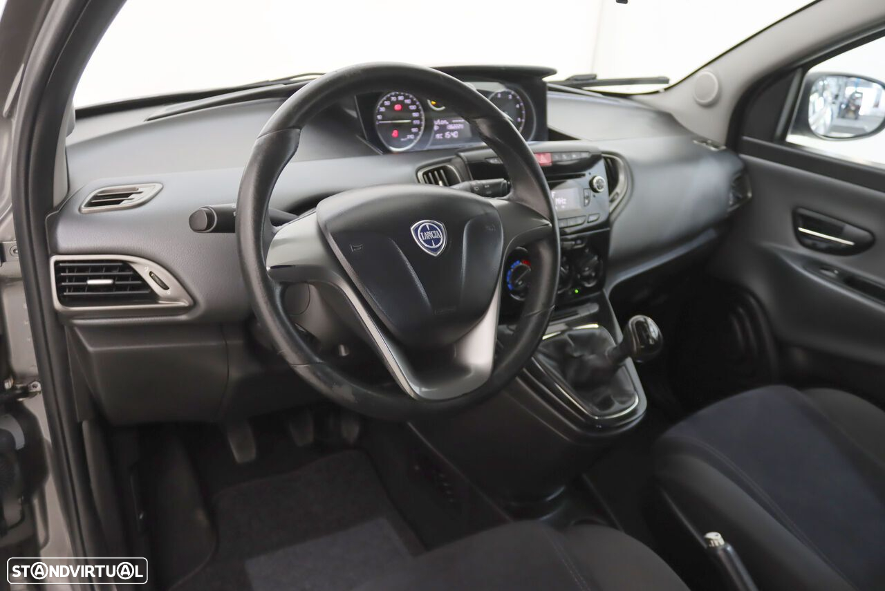 Lancia Ypsilon 1.3 M-jet S&S Silver - 3