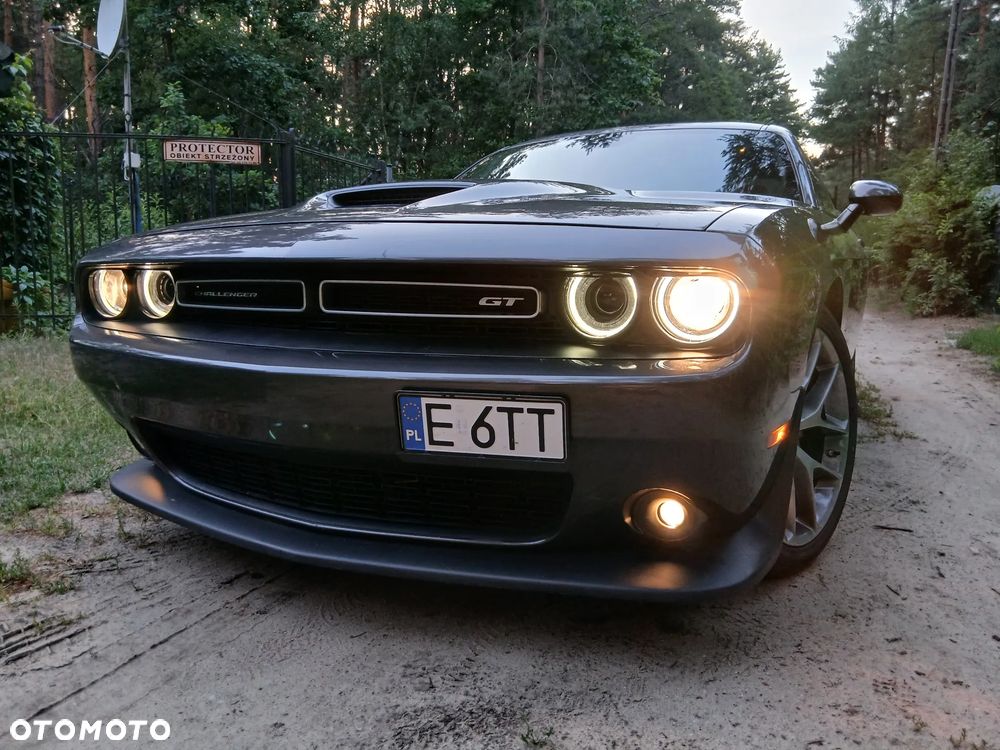 Dodge Challenger - 13