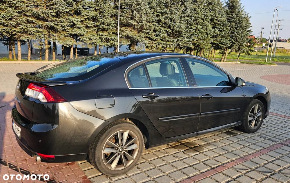 Renault Laguna dCi 110 FAP EDC Paris - 4