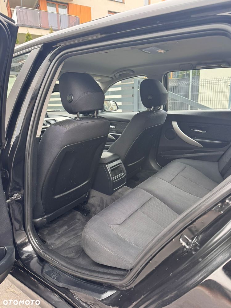 BMW Seria 3 320d Edition Luxury Line Purity - 14