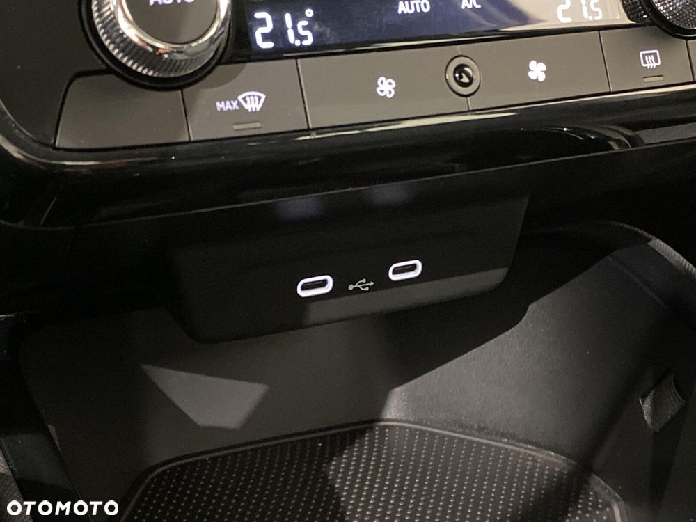 Skoda Fabia 1.0 TSI Selection DSG - 32