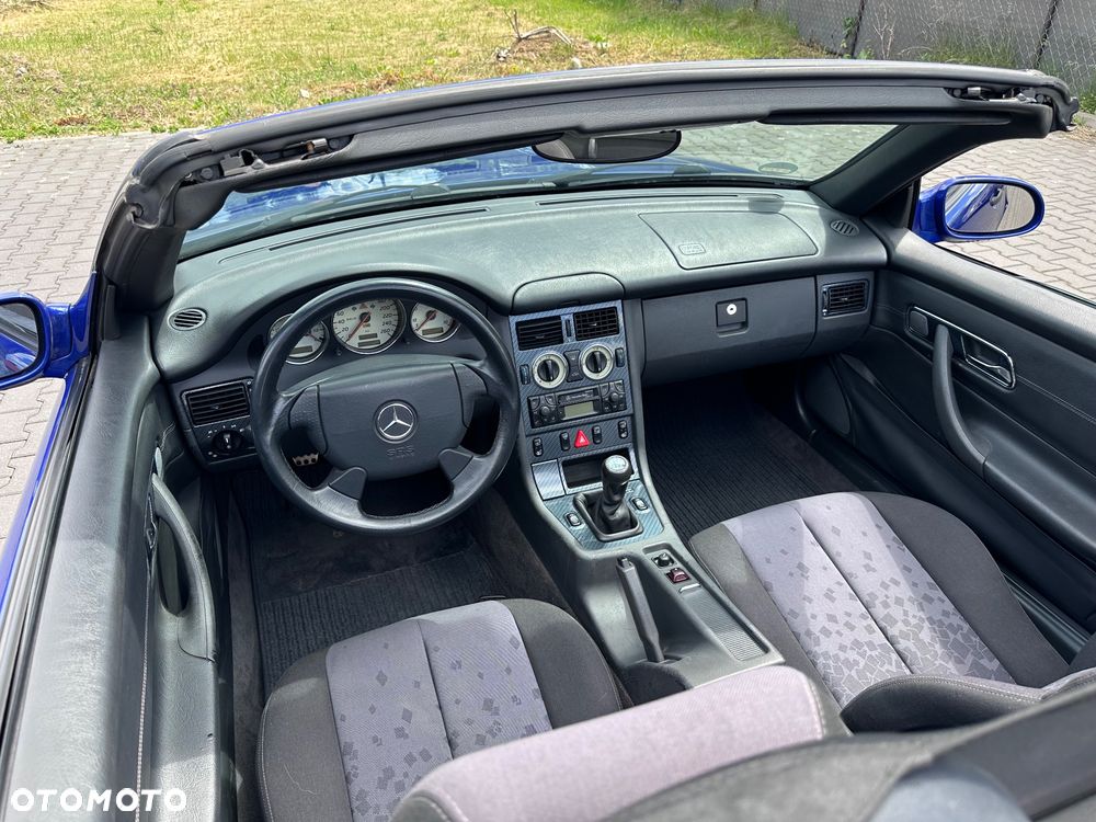 Mercedes-Benz SLK 200 - 16