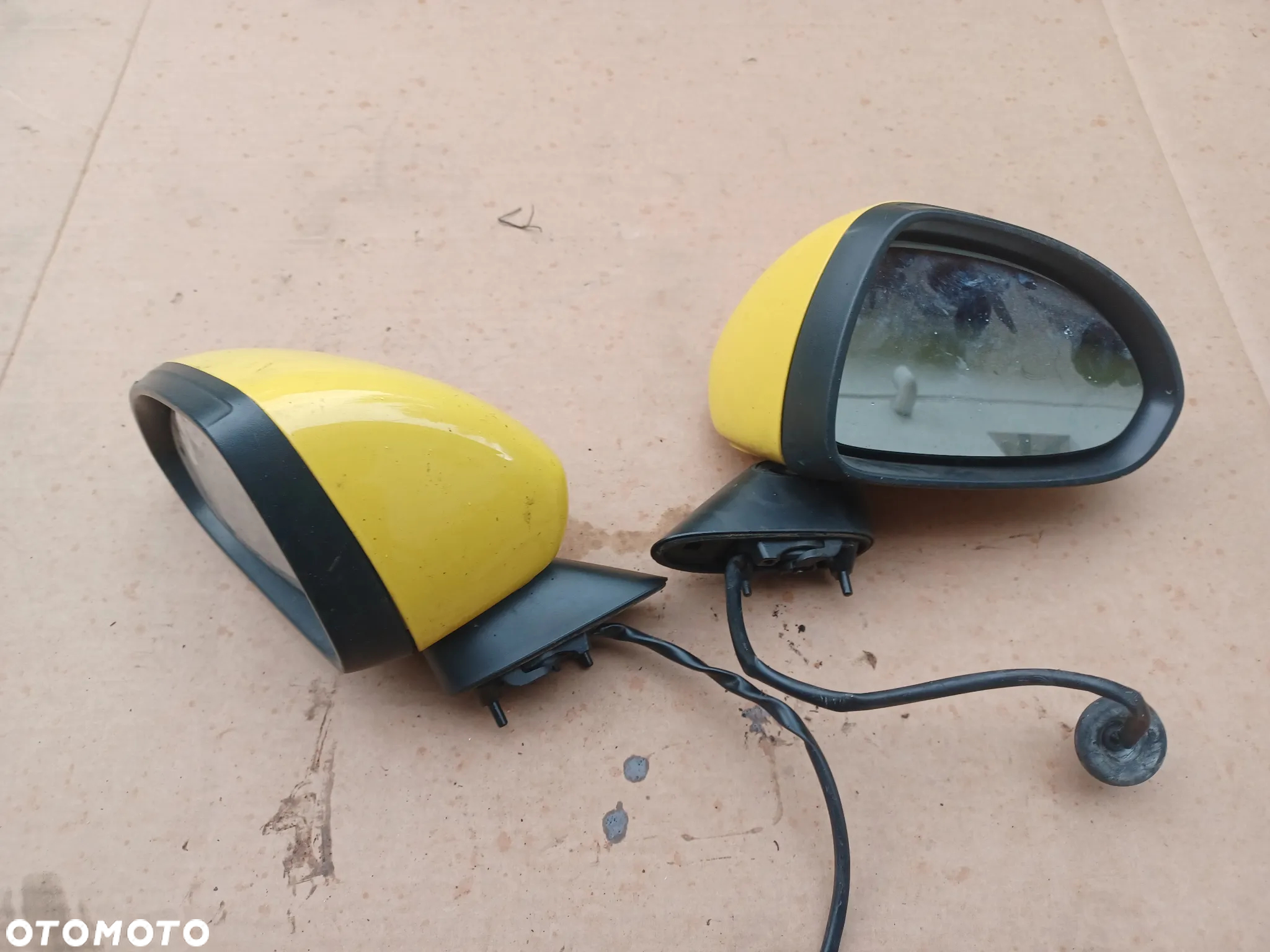 LUSTERKO OPEL CORSA D 3PIN - 2