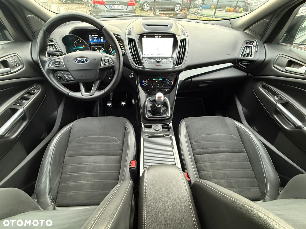 Ford Kuga 2.0 TDCi 4x2 ST-Line - 30