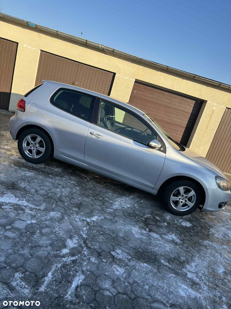 Volkswagen Golf 1.6 Comfortline - 4