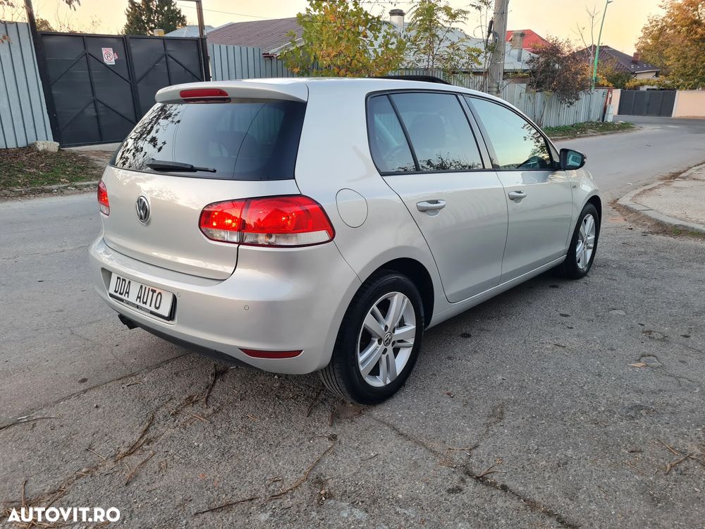 Volkswagen Golf - 11