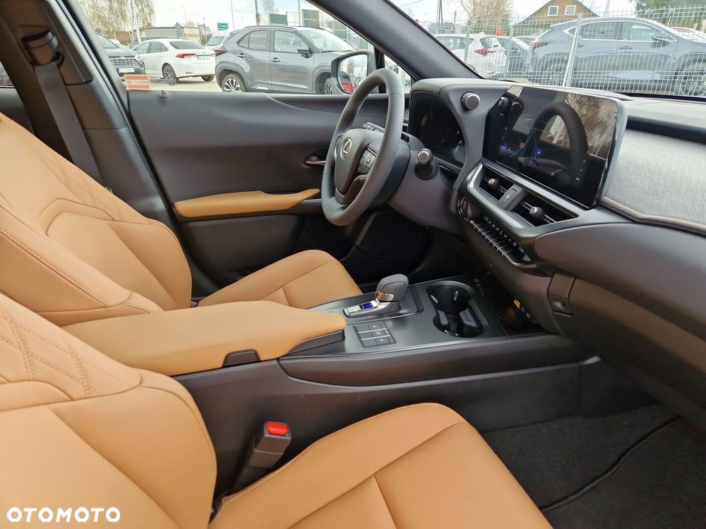 Lexus UX - 11