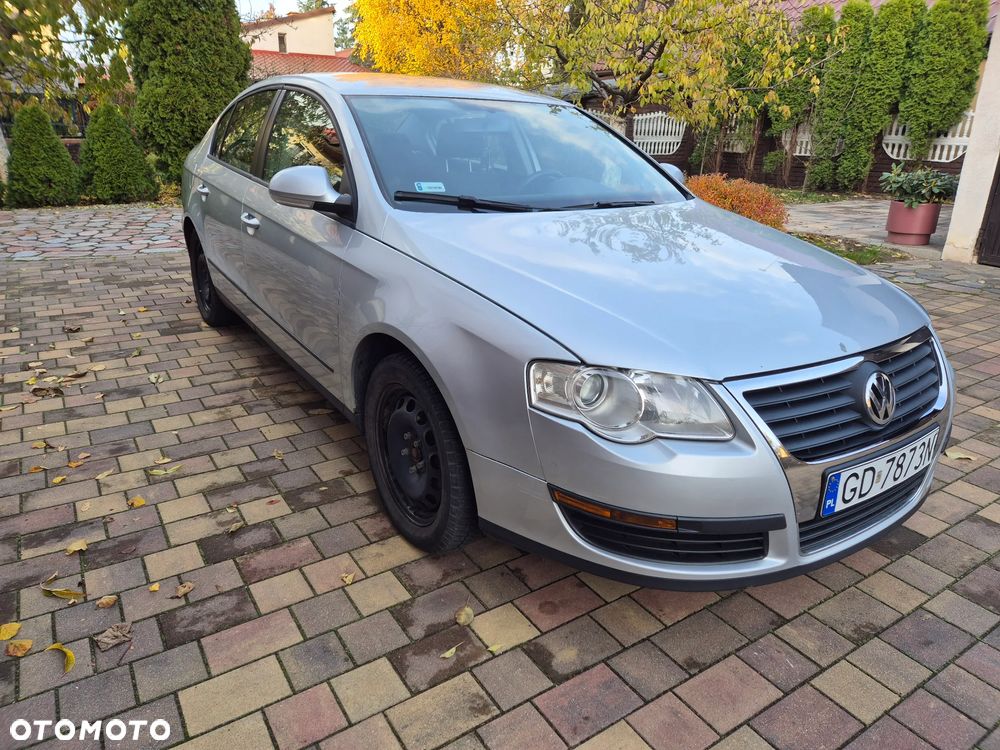 Volkswagen Passat 2.0 FSI Comfortline - 1