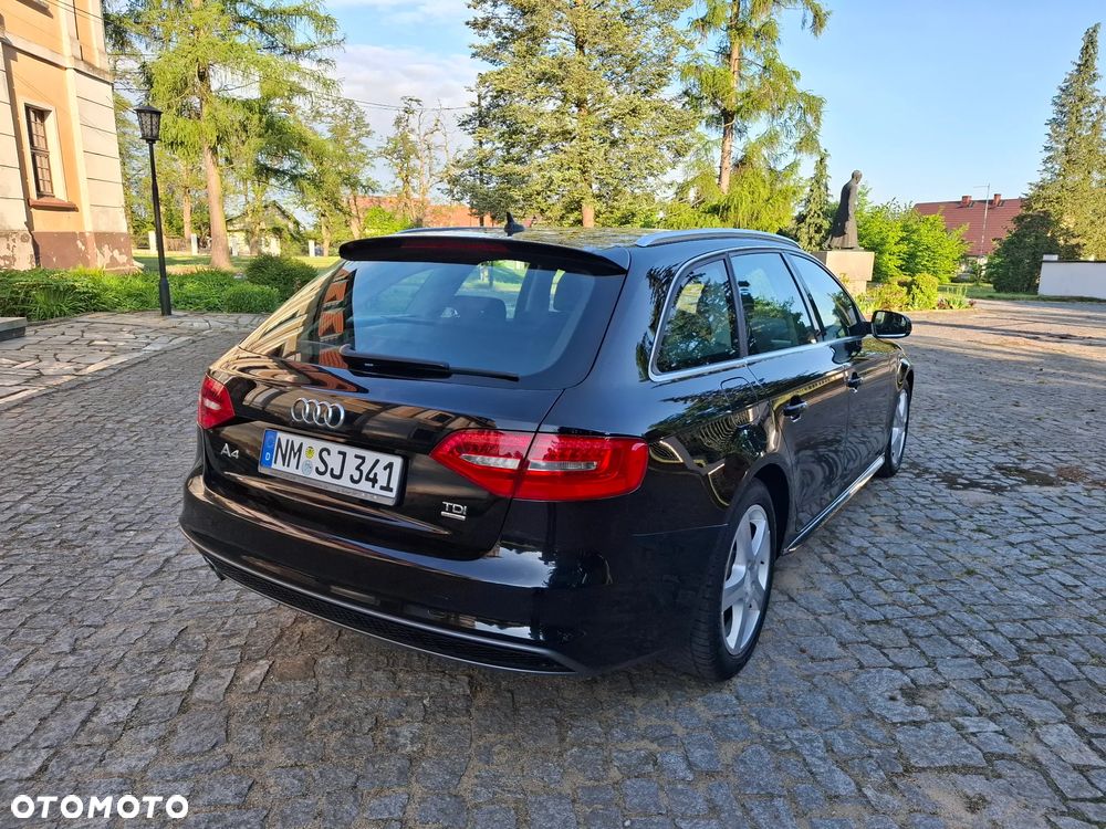 Audi A4 Avant 2.0 TDI DPF quattro S tronic S line Sportpaket - 6