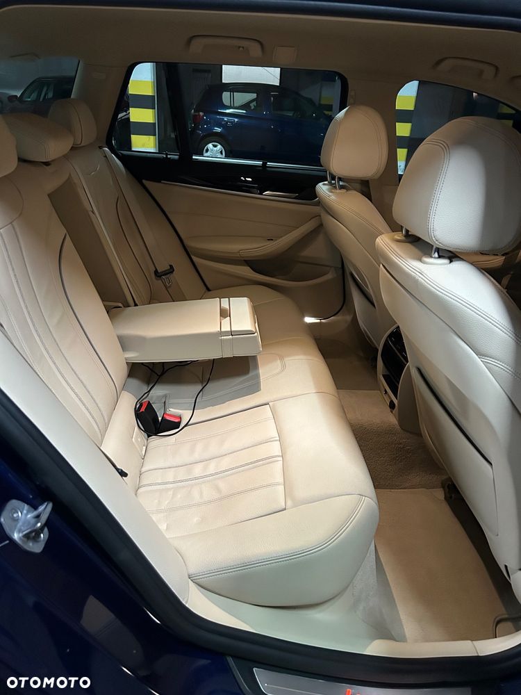 BMW Seria 5 520d Luxury Line sport - 19