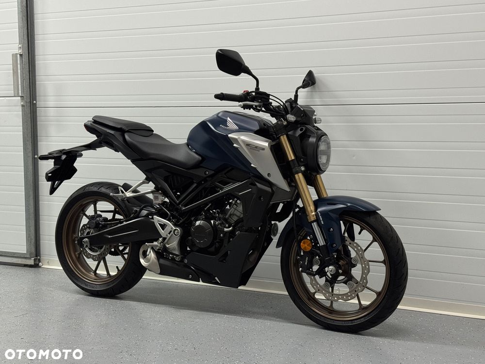 Honda CB - 1