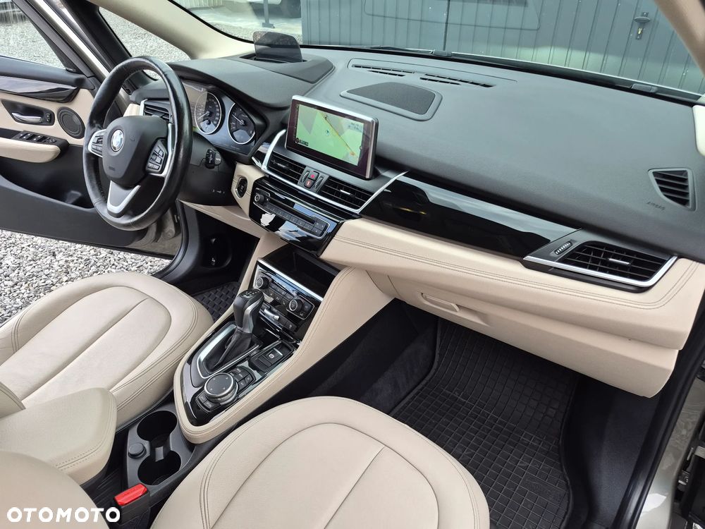 BMW Seria 2 218d Sport-Aut Luxury Line - 9
