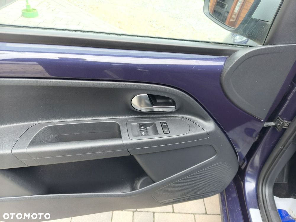 Volkswagen up! - 16