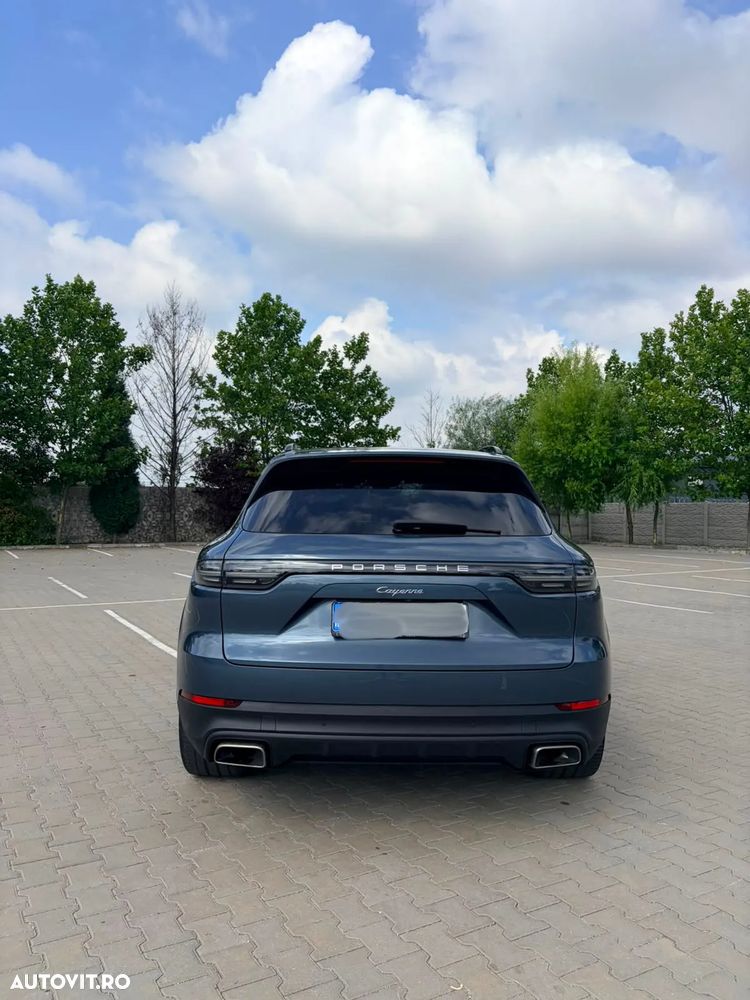 Porsche Cayenne Standard - 4