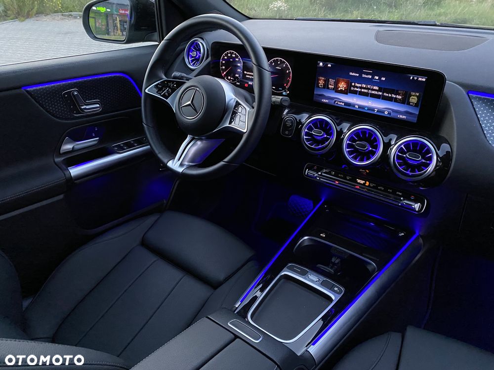 Mercedes-Benz GLA 250 - 12