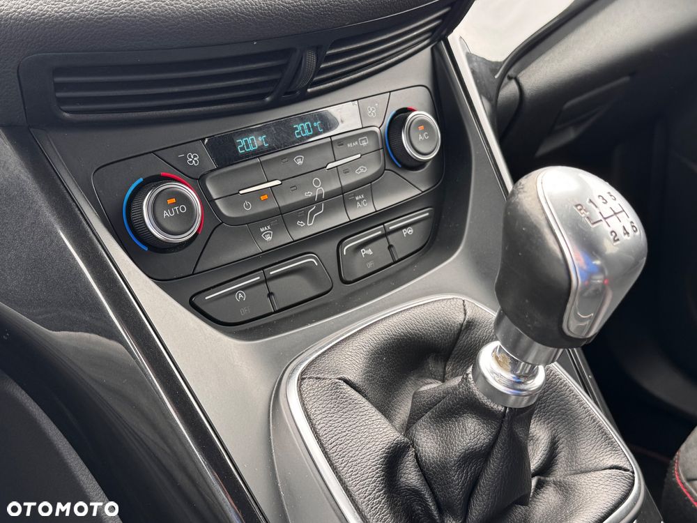 Ford Kuga 1.5 EcoBlue ST-LINE - 16