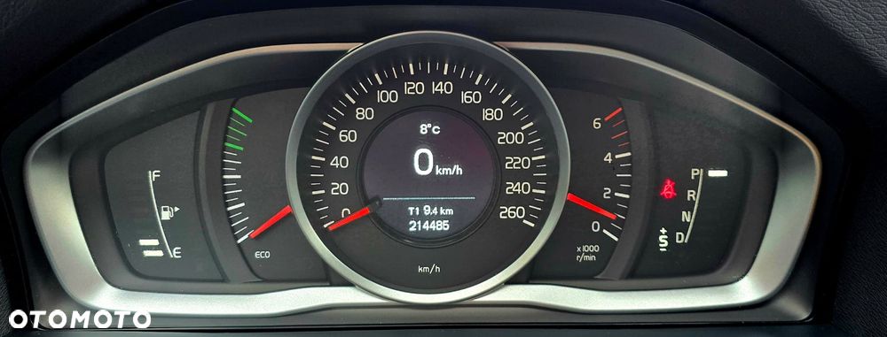 Volvo V60 D4 Drive-E Momentum - 19