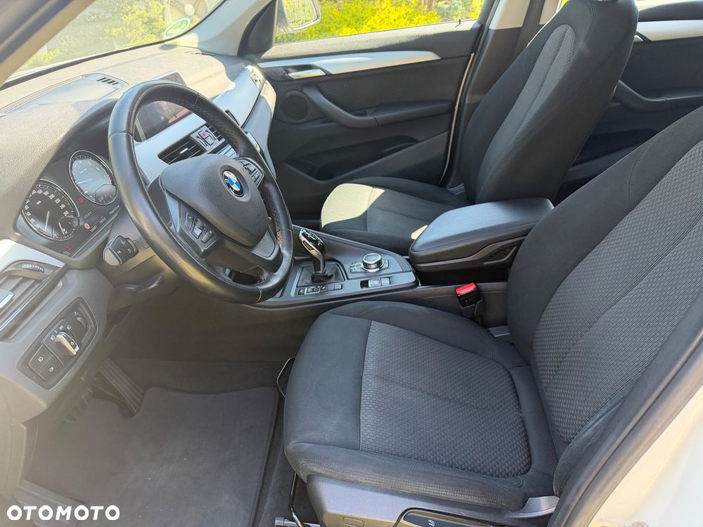BMW X1 sDrive18i - 9