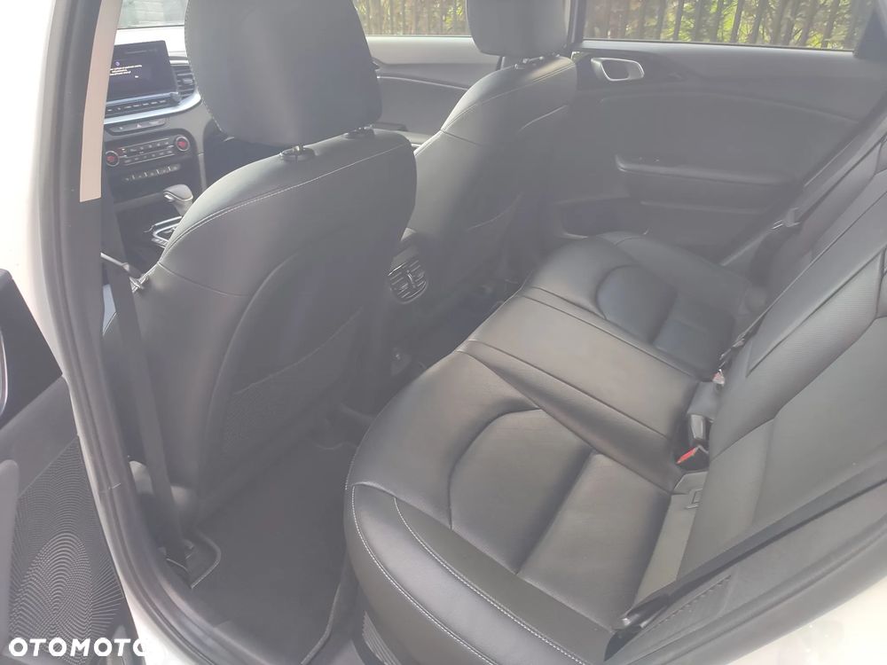 Kia Ceed 1.6 GDI PHEV L Business Line DCT - 10