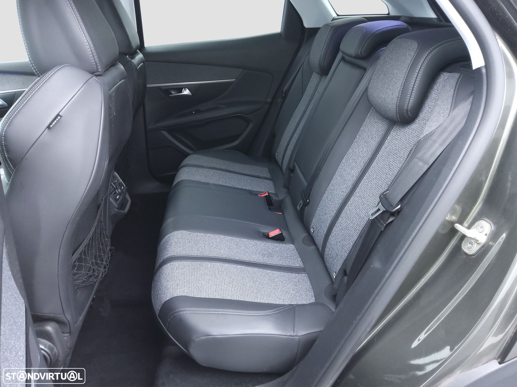 Peugeot 3008 1.2 PureTech Allure EAT6 - 5