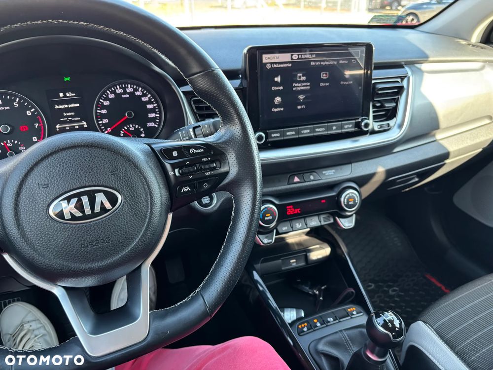 Kia Stonic 1.2 L Business Line - 17