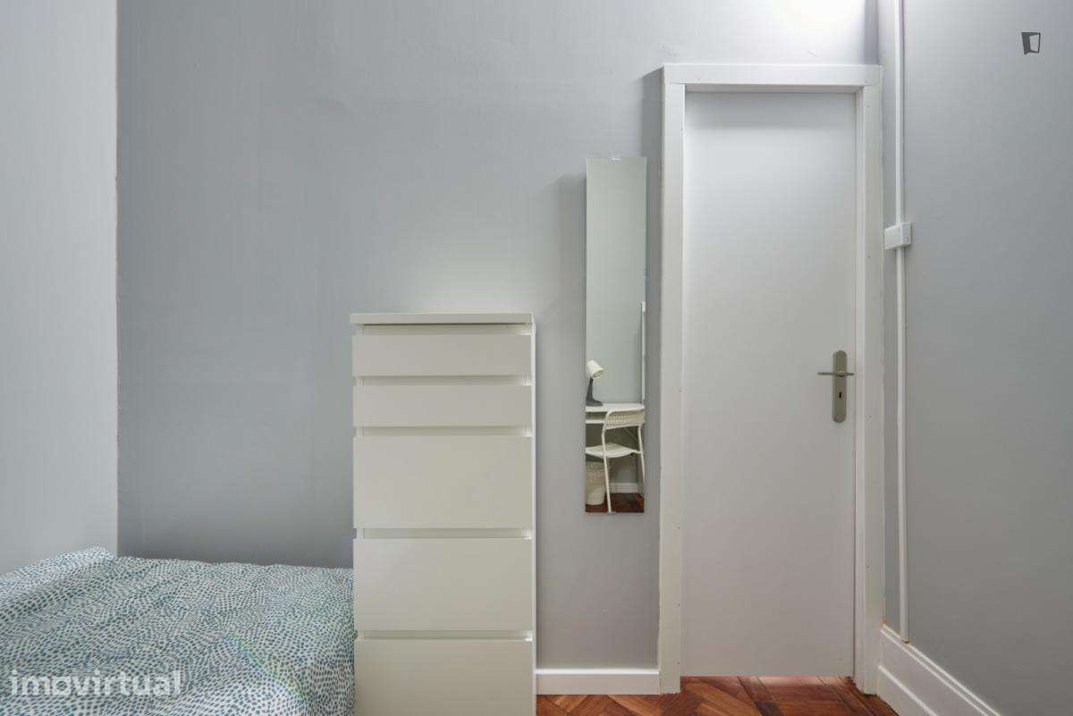 Quarto - localizado em Saldanha Lisbon - Grande imagem: 5/15