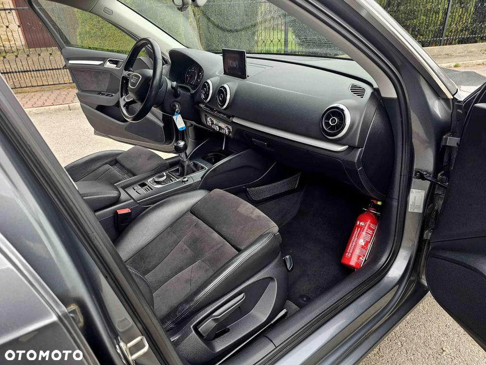 Audi A3 Sportback 1.6 TDI sport - 17