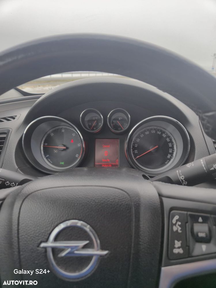 Opel Insignia 2.0 CDTI ECOFLEX - 15