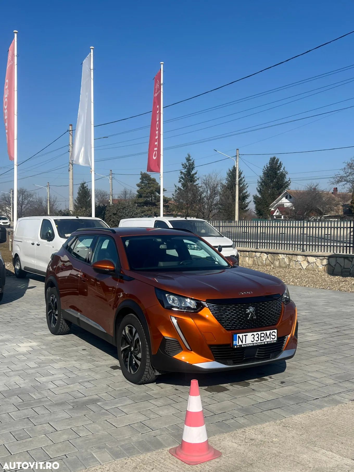 Peugeot 2008 1.2 L PureTech STT Allure - 1